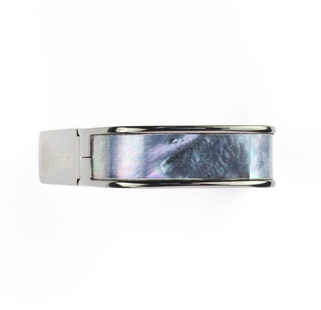 Black Chrome Finish with Silver Lip Conch